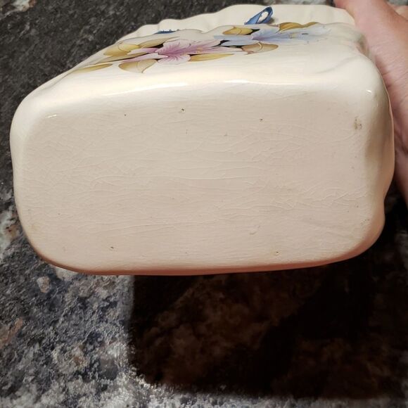 Lovely Vintage Floral Cream Colored Planter Vase - Porcelain - Picture 8 of 9